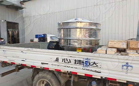 河南安陽(yáng)王先生訂購(gòu)30目振動(dòng)篩發(fā)貨